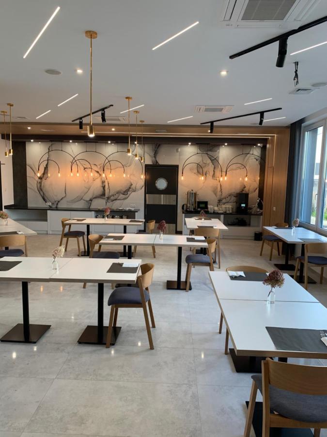 Hotel Coliber Klobuck Ngoại thất bức ảnh